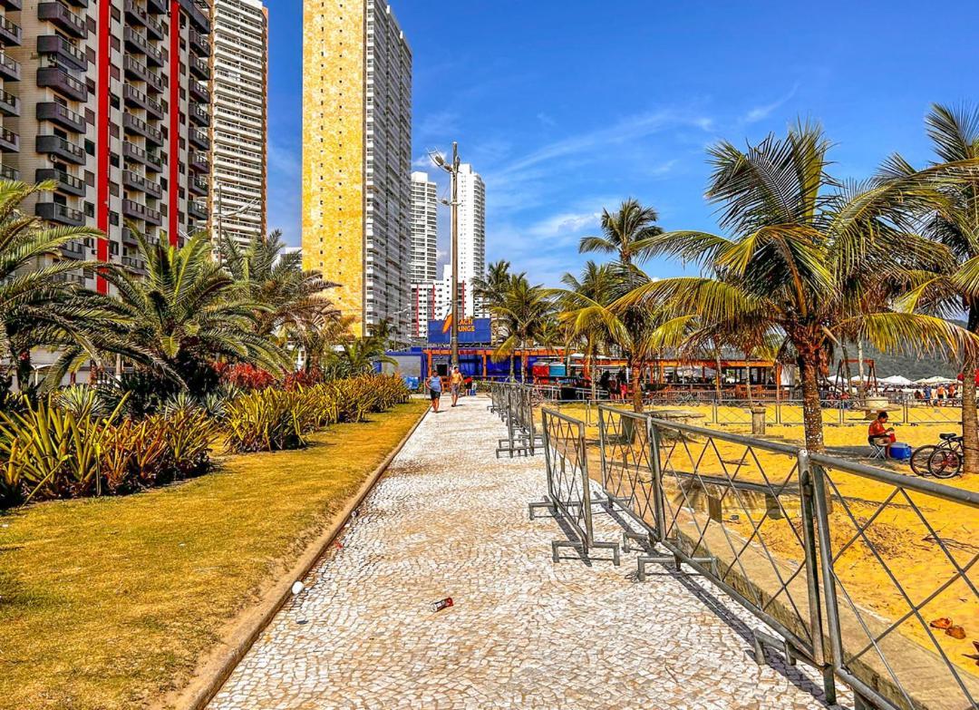 شقة Otimo Loft Pe Na Areia Na Praia Da Guilhermina Sp برايا جراندي المظهر الخارجي الصورة